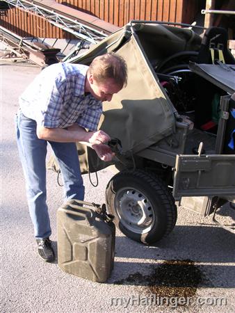 Picture: Tanken die Zweite - Peter hatte bei den Gummis gespart